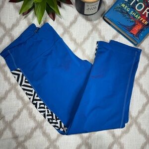 ASICS capri leggings Blue with Black and White Pattern